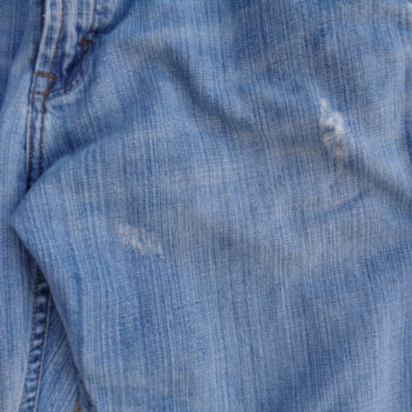 Distressed Wrangler Authentic jeans, wrecked 34X32 - Picture 5 of 7